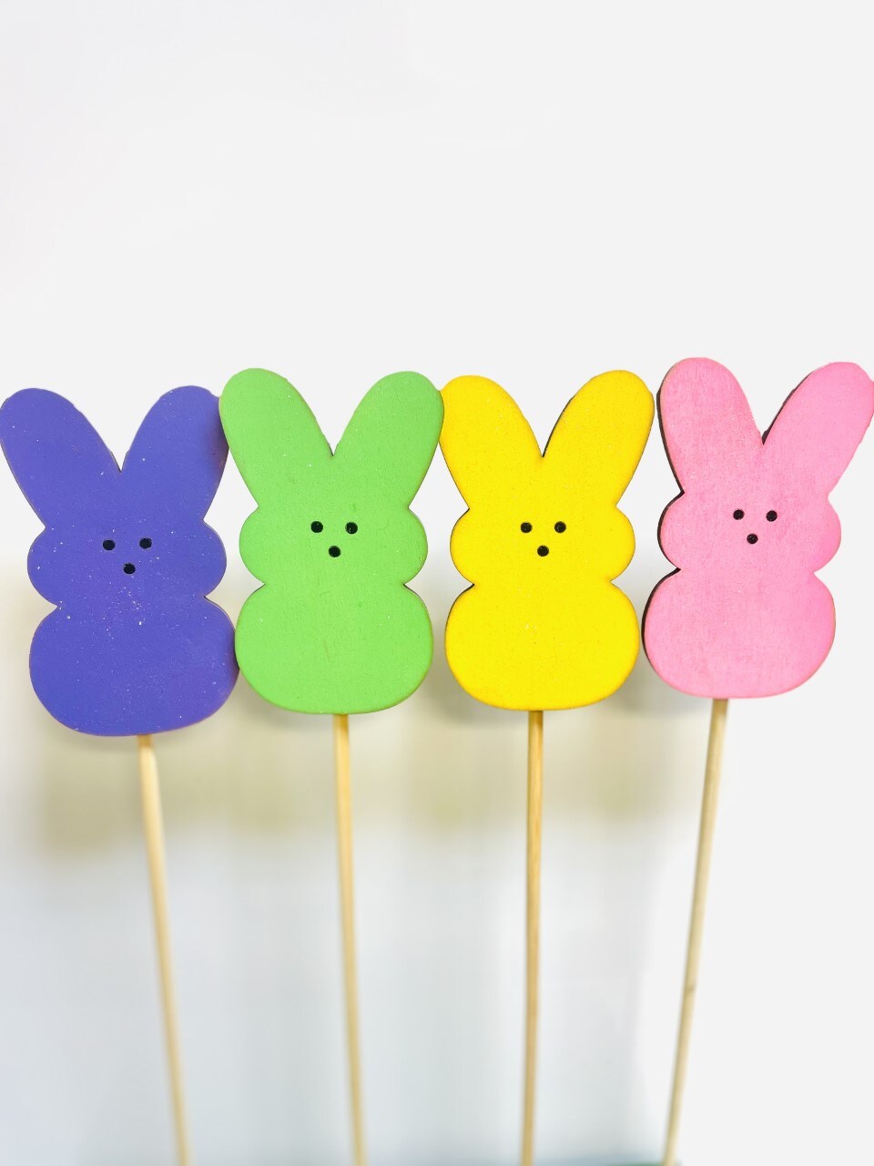 HANDMADE WOODEN PEEP
